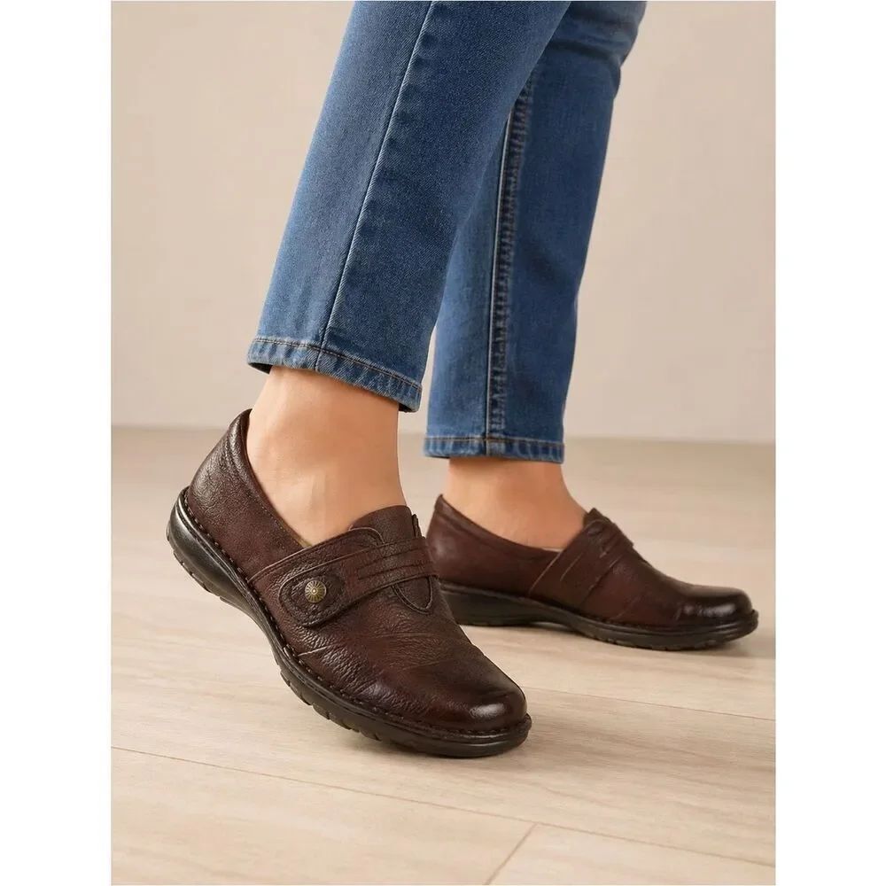 Earth Spirit Women's Brown Leather Coni Loafers